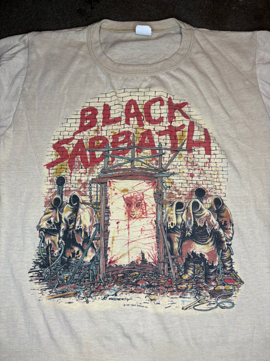 Black Sabbath 1981 “Mob Rules” Album cover T-Shirt